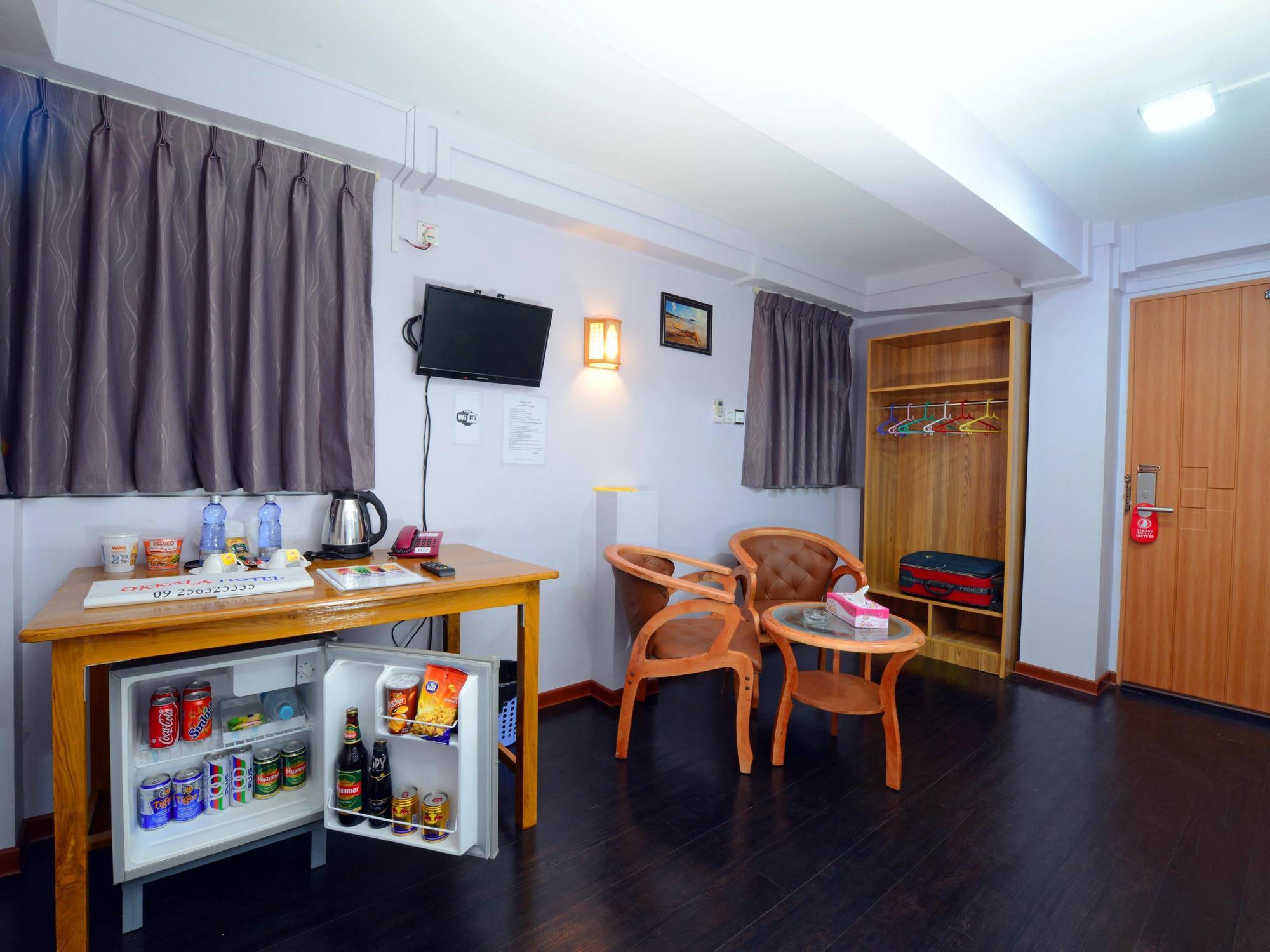 Okkala Hotel Yangon Bagian luar foto