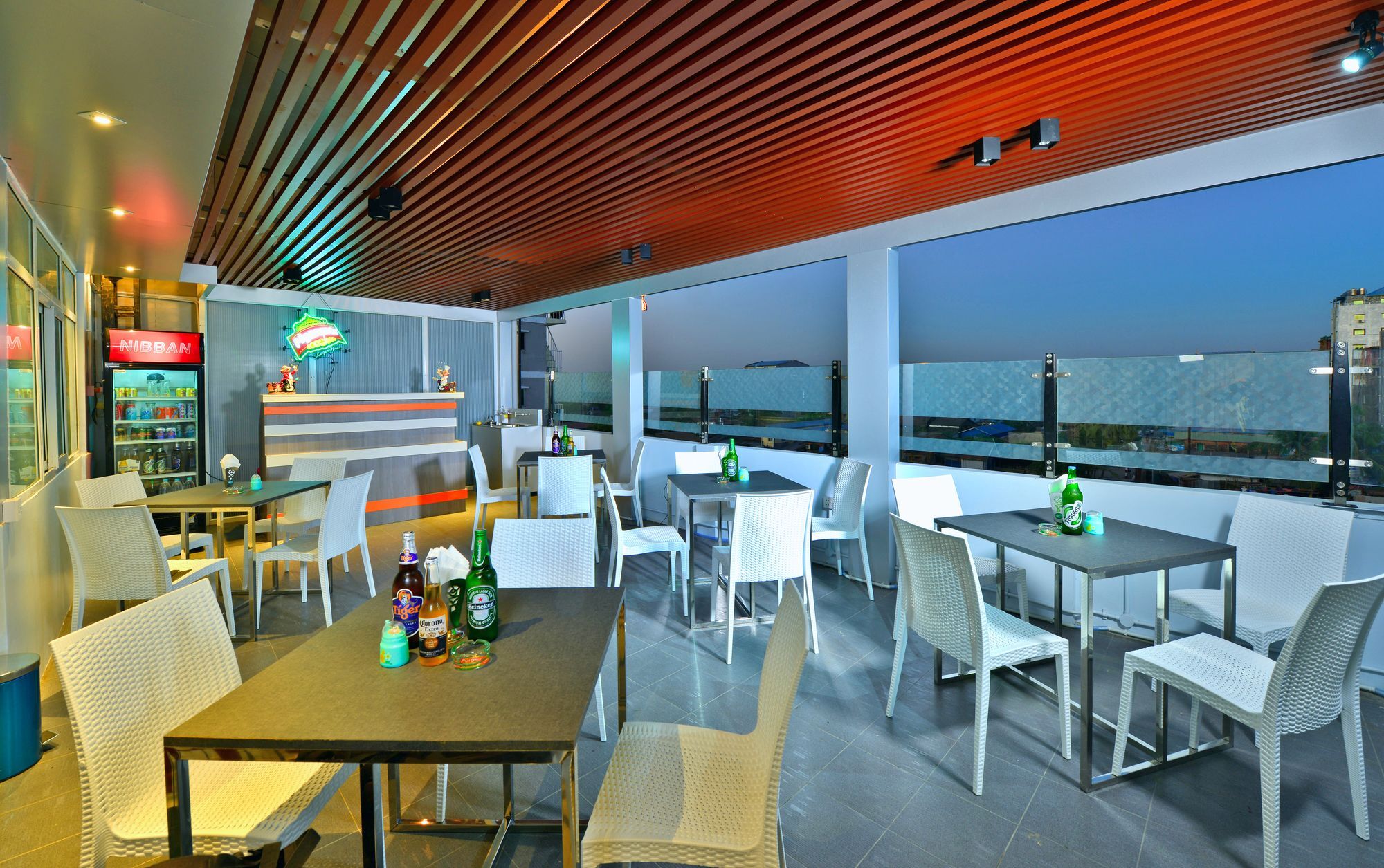 Okkala Hotel Yangon Bagian luar foto